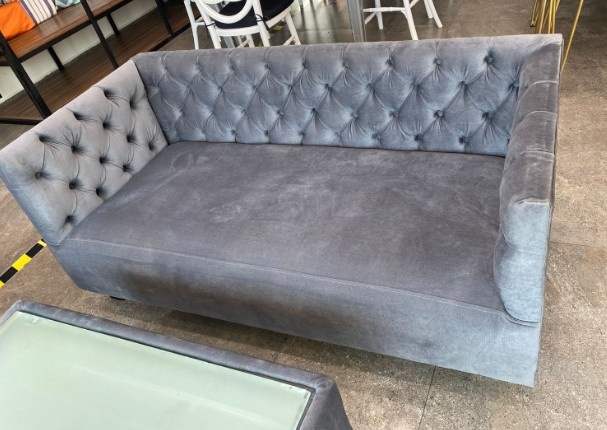 Sala Lounge Gris Capitoneada