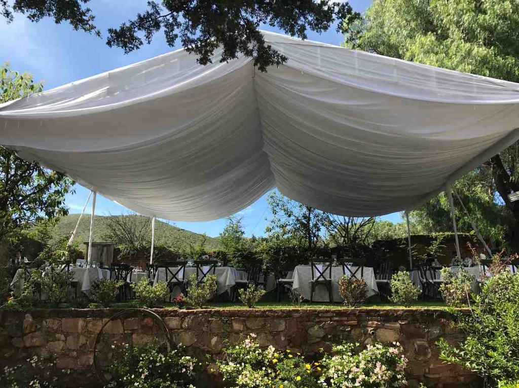 Carpa Alta 6x12 Altura 4 mts Cielo Plisado